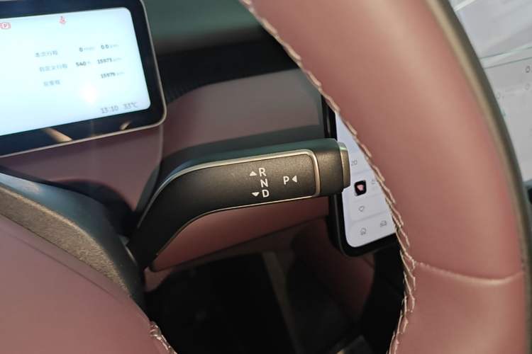 Used Nio ET5 2025 75 kWh Gear Lever