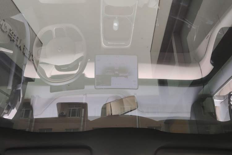 Used Nio ET5 2025 75 kWh Headliner