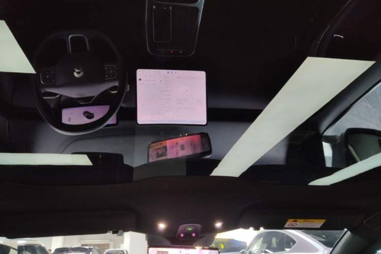 Used Nio ET5 2025 75 kWh Headliner