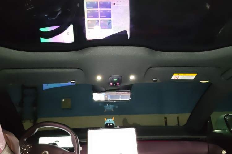 Used Nio ET5 2025 75 kWh Headliner