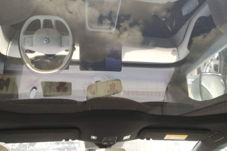 Used Nio ET5 2025 75 kWh Headliner