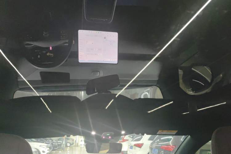 Used Nio ET5 2025 75 kWh Headliner