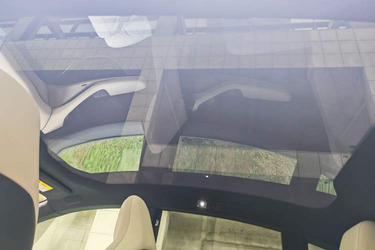 Used Nio ET5 2025 75 kWh Headliner