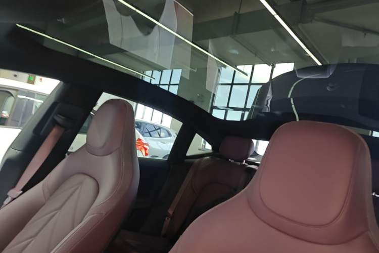 Used Nio ET5 2025 75 kWh Headliner