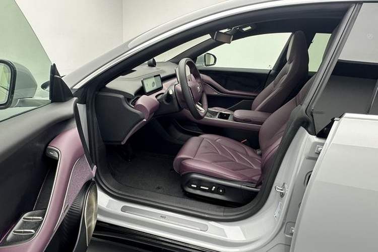 Used Nio ET5 2025 75 kWh Interior 1