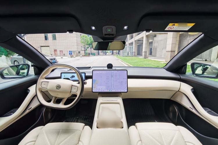 Used Nio ET5 2025 75 kWh Interior 1