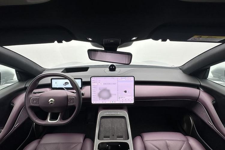 Used Nio ET5 2025 75 kWh Interior 3