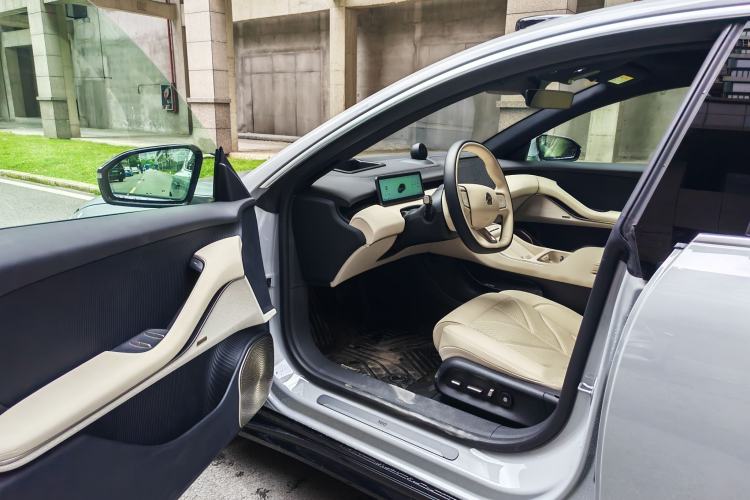 Used Nio ET5 2025 75 kWh Interior 3