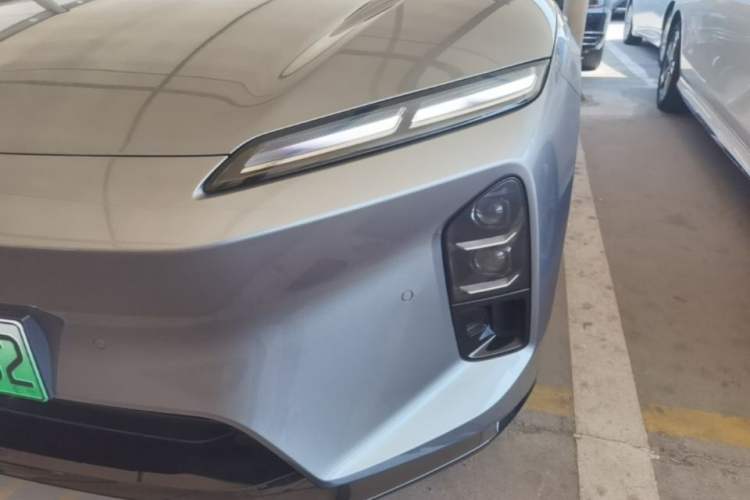 Used Nio ET5 2025 75 kWh Left Front Headlight