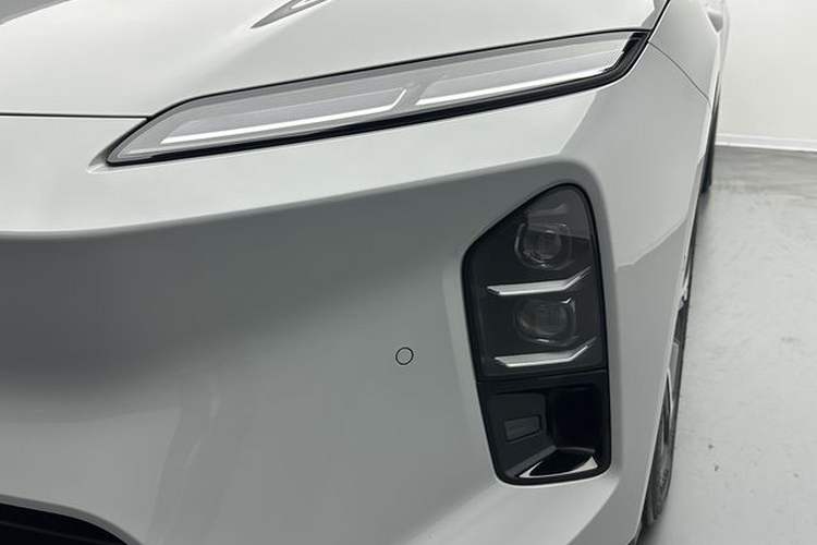 Used Nio ET5 2025 75 kWh Left Front Headlight