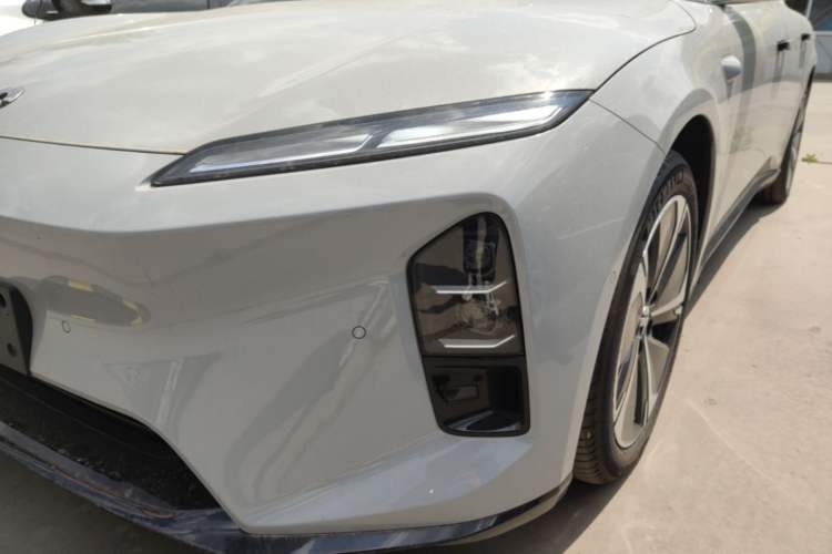 Used Nio ET5 2025 75 kWh Left Front Headlight