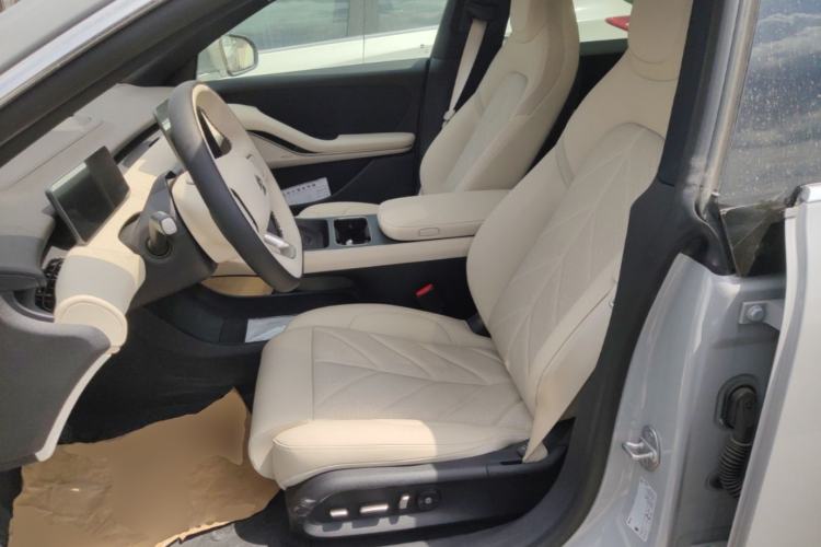 Used Nio ET5 2025 75 kWh Left Front Seat
