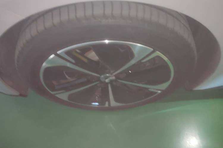 Used Nio ET5 2025 75 kWh Left Front Wheel Hub