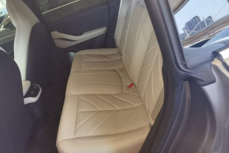 Used Nio ET5 2025 75 kWh Left Rear Seat