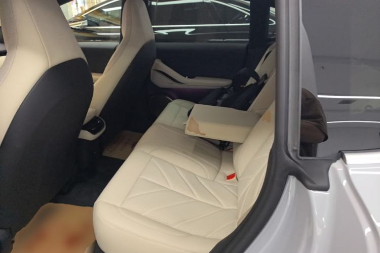 Used Nio ET5 2025 75 kWh Left Rear Seat