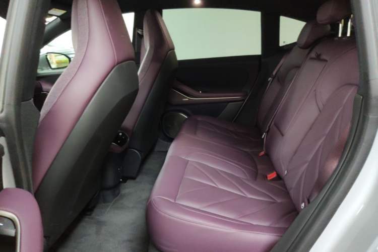 Used Nio ET5 2025 75 kWh Left Rear Seat