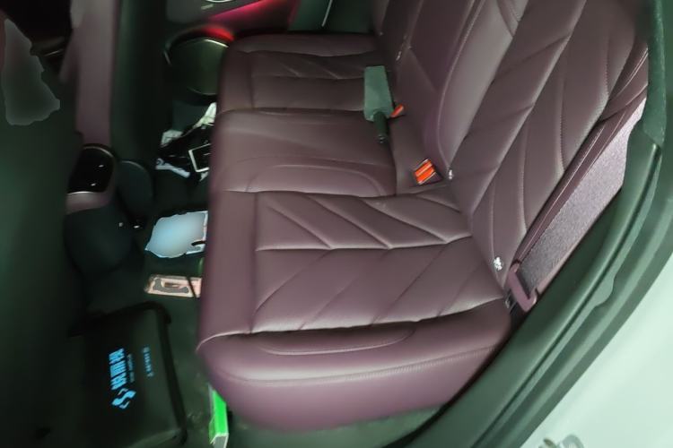 Used Nio ET5 2025 75 kWh Left Rear Seat