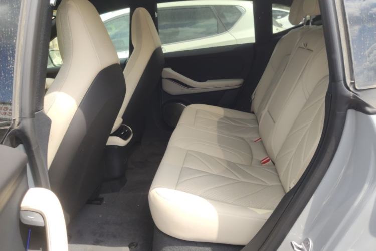Used Nio ET5 2025 75 kWh Left Rear Seat