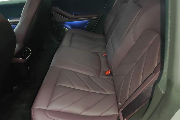 Used Nio ET5 2025 75 kWh Left Rear Seat