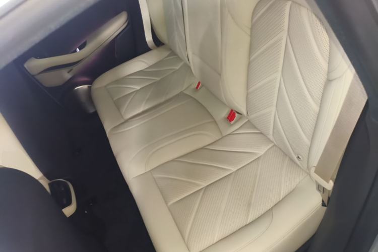 Used Nio ET5 2025 75 kWh Left Rear Seat