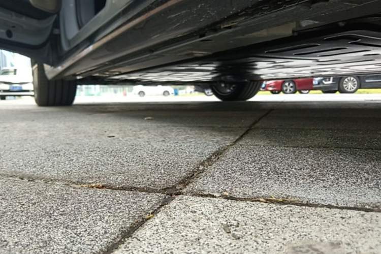 Used Nio ET5 2025 75 kWh Left Side Sill