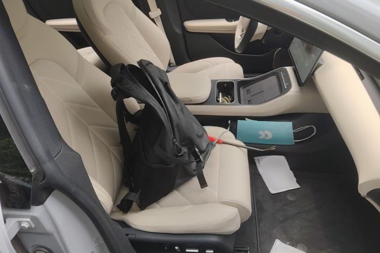 Used Nio ET5 2025 75 kWh Right Front Seat