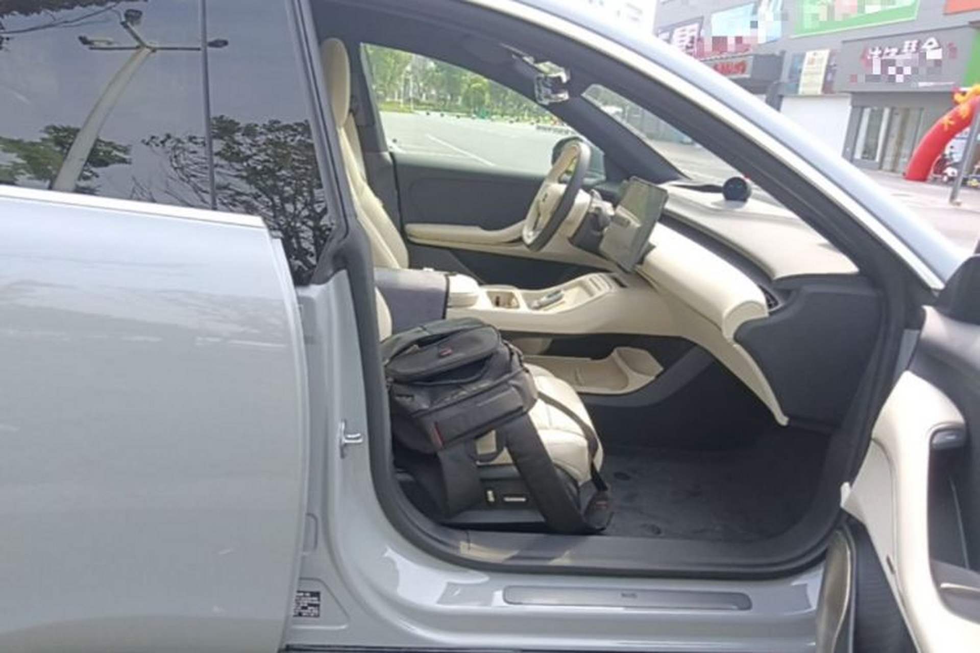 Used Nio ET5 2025 75 kWh Right Front Seat