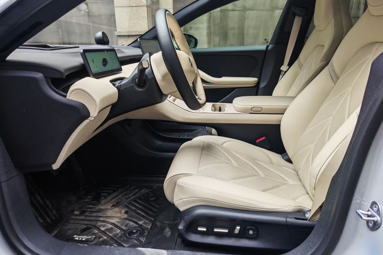 Used Nio ET5 2025 75 kWh Right Front Seat