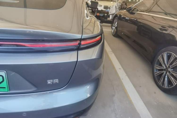 Used Nio ET5 2025 75 kWh Right Rear Taillight