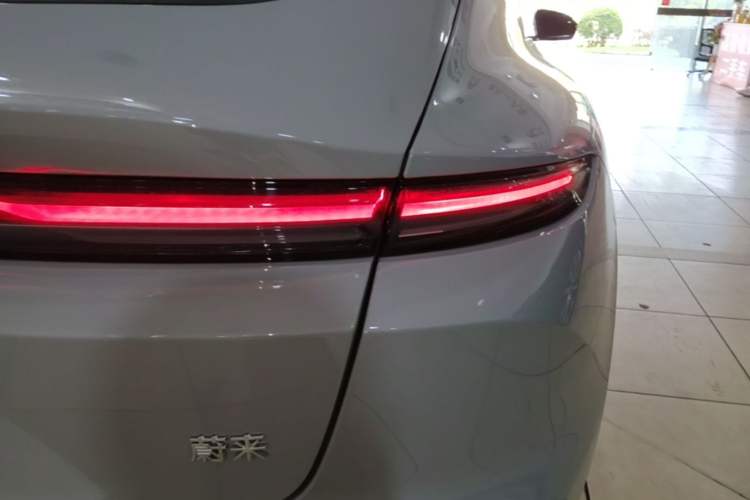 Used Nio ET5 2025 75 kWh Right Rear Taillight