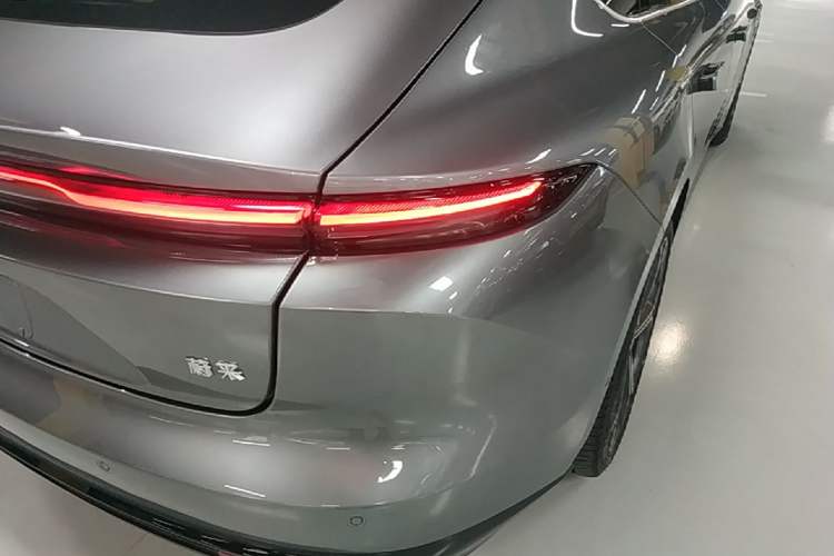 Used Nio ET5 2025 75 kWh Right Rear Taillight