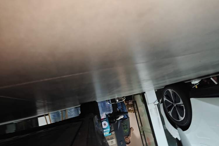 Used Nio ET5 2025 75 kWh Right Side Sill