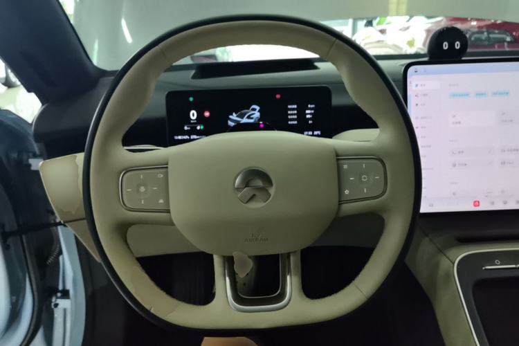 Used Nio ET5 2025 75 kWh Steering Wheel