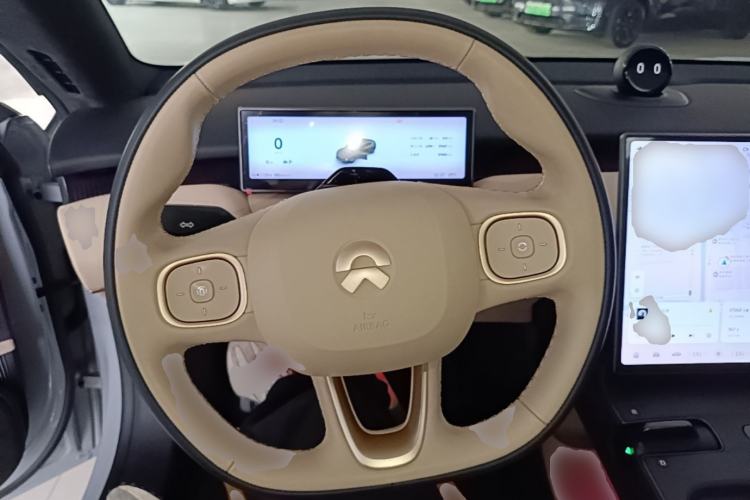 Used Nio ET5 2025 75 kWh Steering Wheel