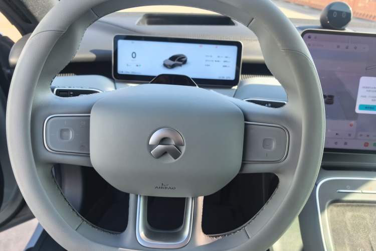 Used Nio ET5 2025 75 kWh Steering Wheel