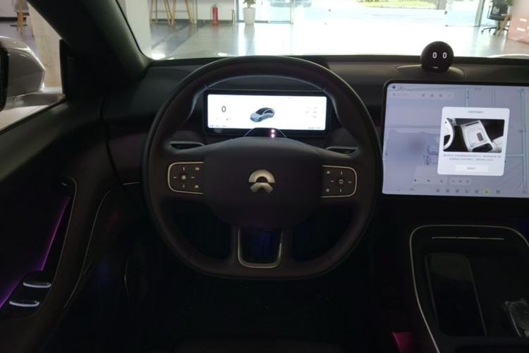 Used Nio ET5 2025 75 kWh Steering Wheel