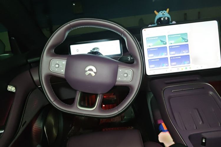 Used Nio ET5 2025 75 kWh Steering Wheel