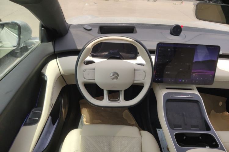 Used Nio ET5 2025 75 kWh Steering Wheel
