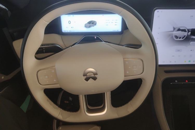 Used Nio ET5 2025 75 kWh Steering Wheel