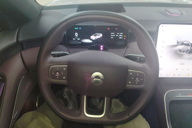 Used Nio ET5 2025 75 kWh Steering Wheel