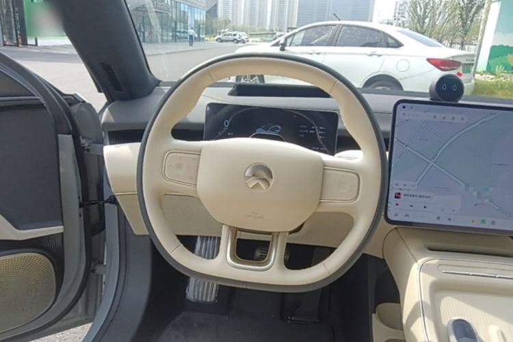 Used Nio ET5 2025 75 kWh Steering Wheel