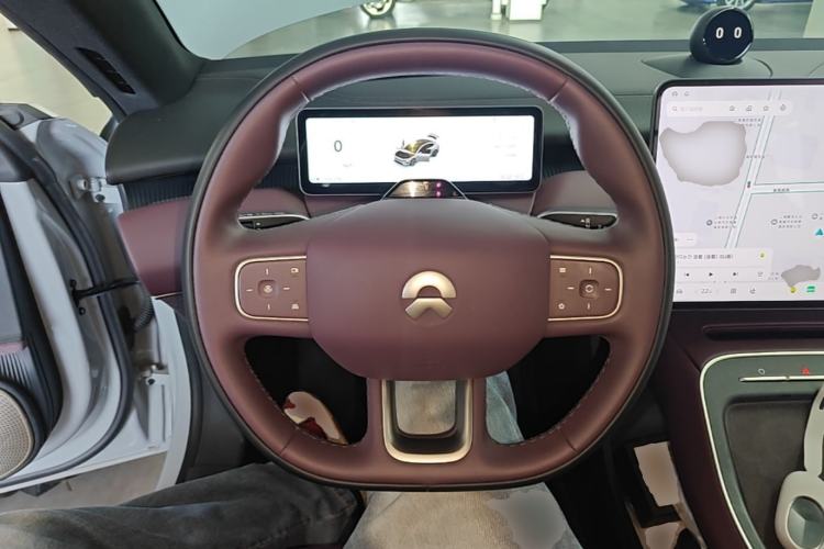 Used Nio ET5 2025 75 kWh Steering Wheel