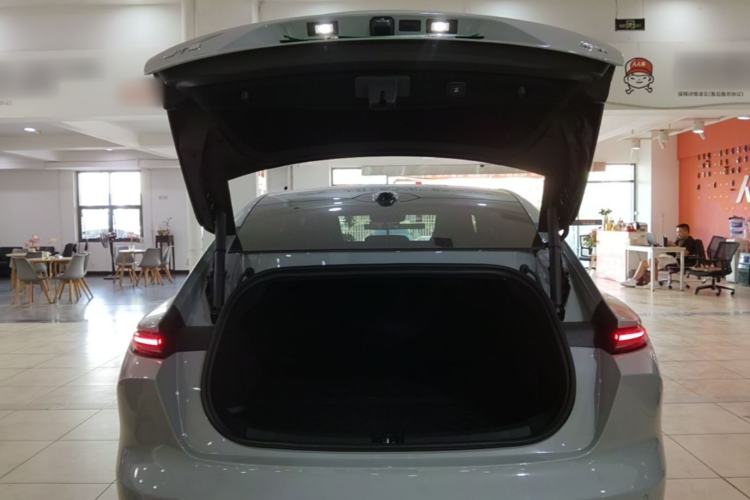 Used Nio ET5 2025 75 kWh Trunk