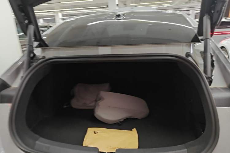 Used Nio ET5 2025 75 kWh Trunk