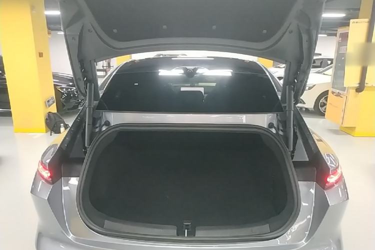 Used Nio ET5 2025 75 kWh Trunk