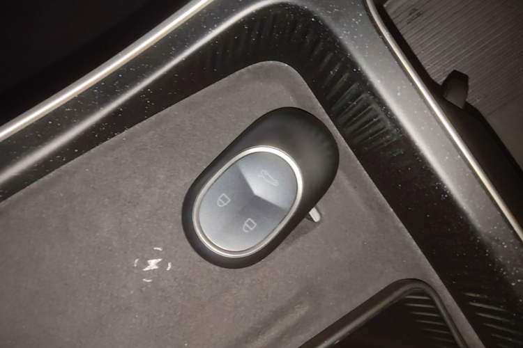 Used Nio ET5 2025 75 kWh Vehicle Key