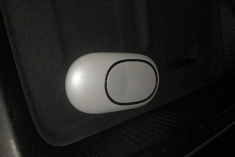Used Nio ET5 2025 75 kWh Vehicle Key