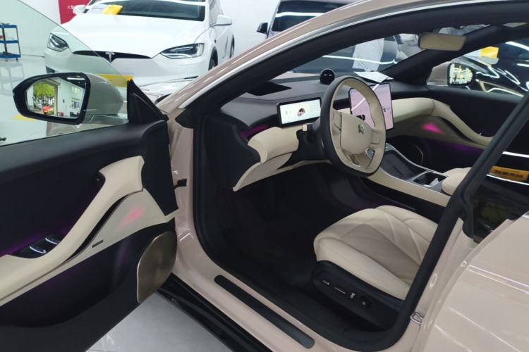 Used Nio ET5 2025 75 kWh Driver Seat