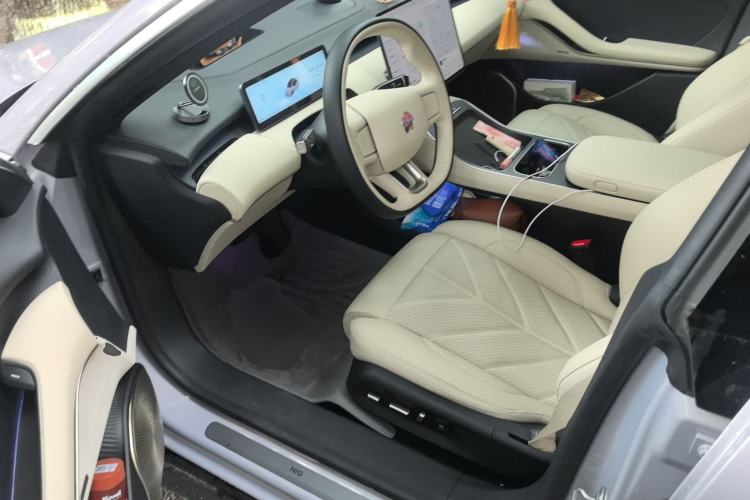 Used Nio ET5 2025 75 kWh Driver Seat