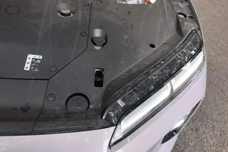 Used Nio ET5 2025 75 kWh Engine Bay Left